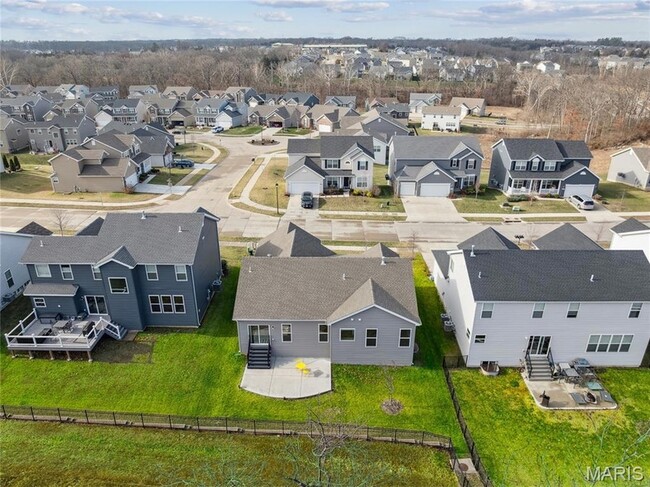 Building Photo - 168 Hidden Bluffs Dr