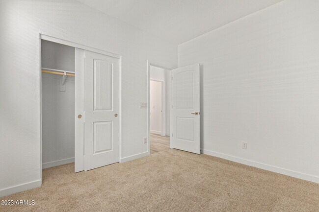 Building Photo - 17065 W Alice Ave