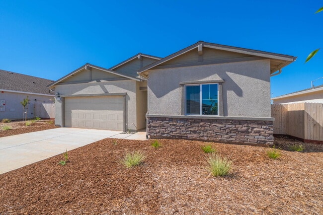 Building Photo - Spacious New 4/2 in Shastina Ranch!