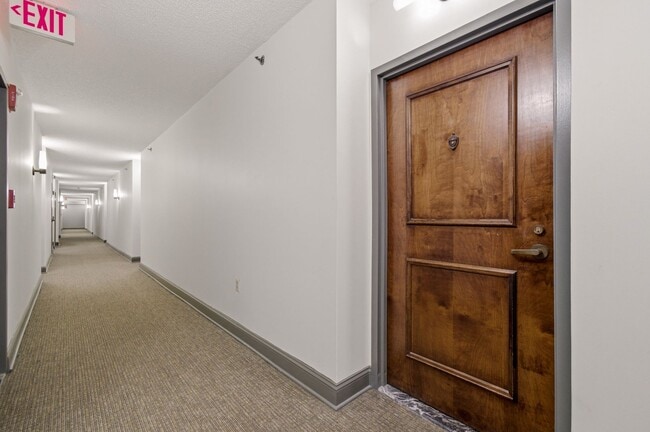 Building Photo - 4801 Fairmont Ave