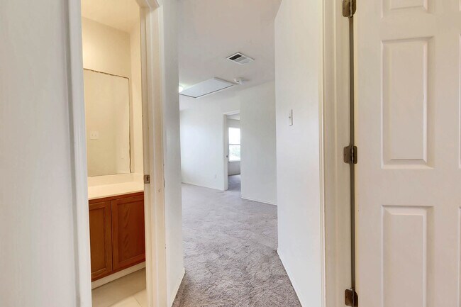 Building Photo - 10900 Gerald Allen Loop