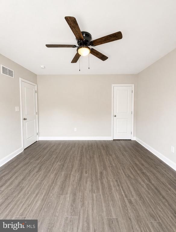 Building Photo - 903B Spring Mill Ave