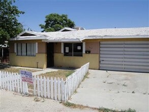 Building Photo - PIERCE