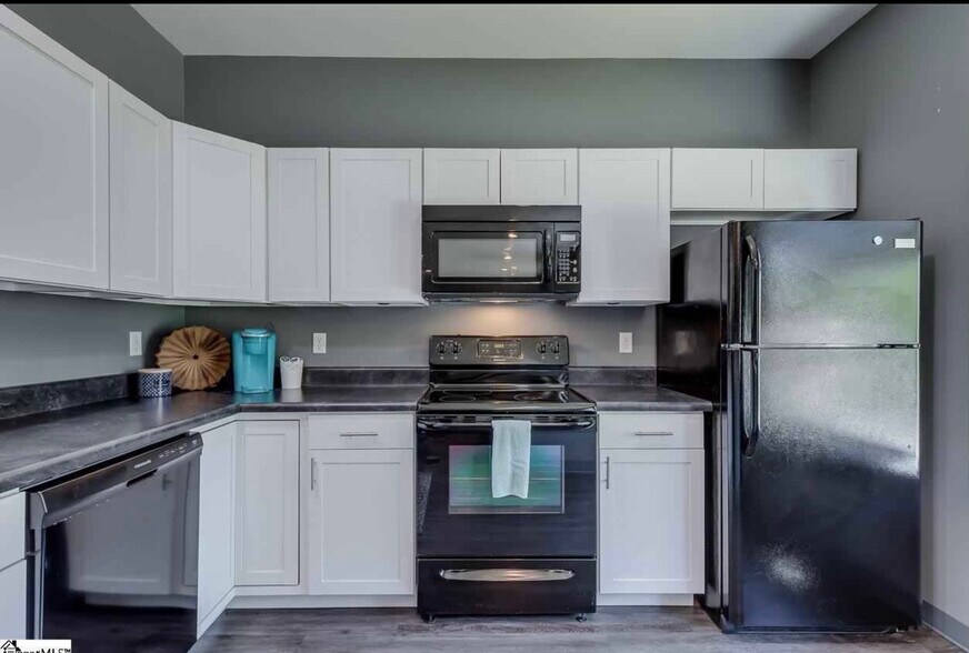 Building Photo - 30 Oak Glen Dr