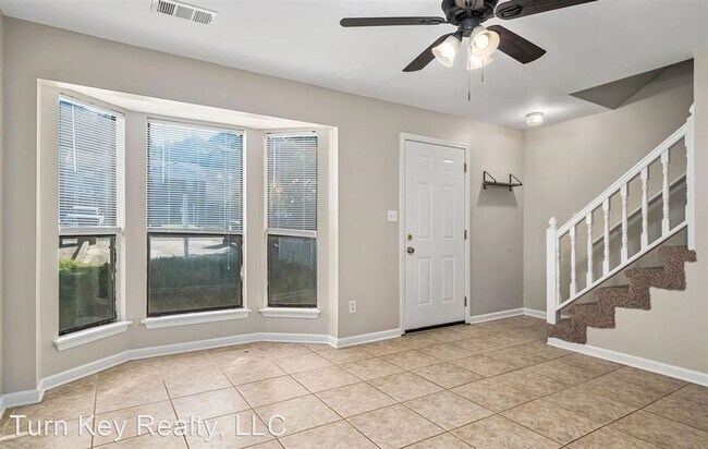Building Photo - 2 br, 1.5 bath House - 2475 Hampstead Drive