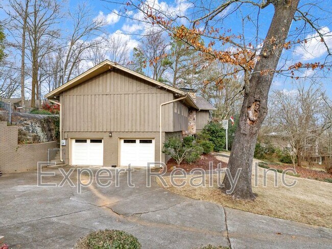 Building Photo - 373 Laredo Dr