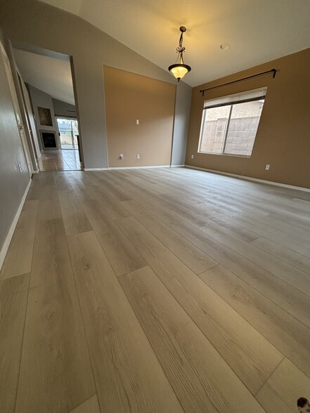 Living room - 3464 S Moccasin Trl