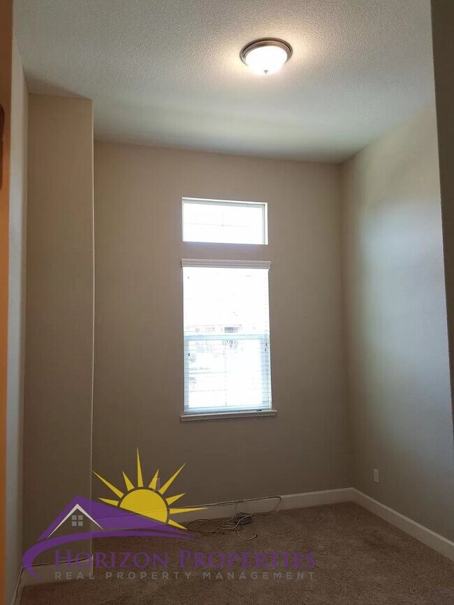 Building Photo - Spacious 5 Bed 4 Bath 3 Car Garage 2,980 Sq. Ft. Fiddyment Ranch Home in Roseville