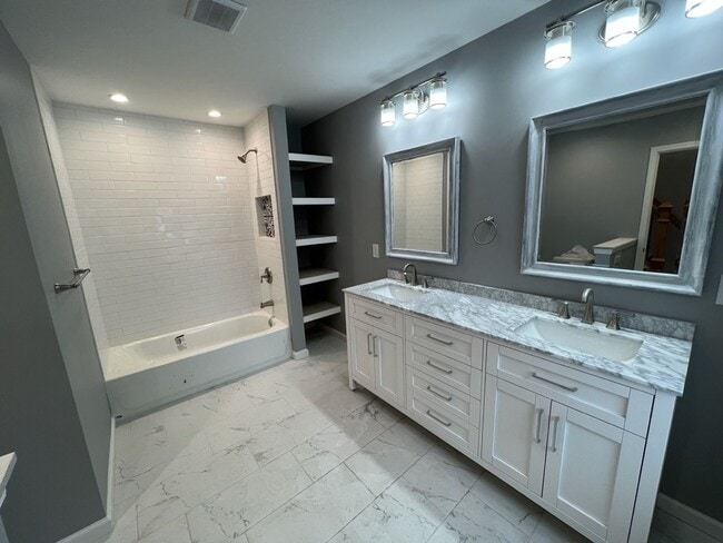 Building Photo - Awesome 3 bedroom 1.5 bath in Lower Macung...
