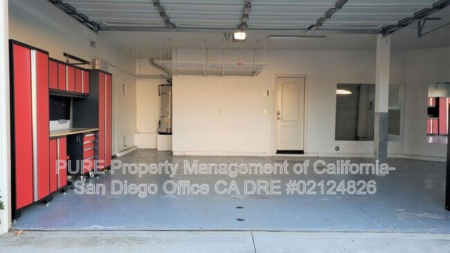 Building Photo - 1073 Princess Kyra Pl