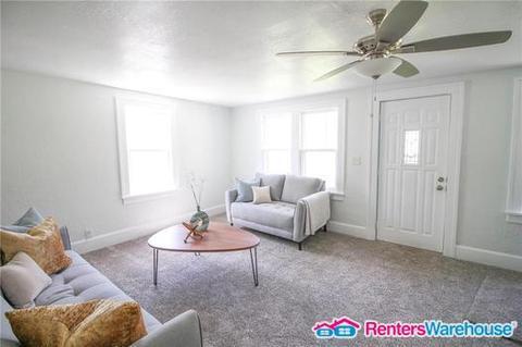 Building Photo - 1231 56th St