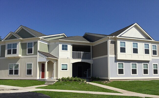 Building Photo - Bay Terrace Garden Apartments