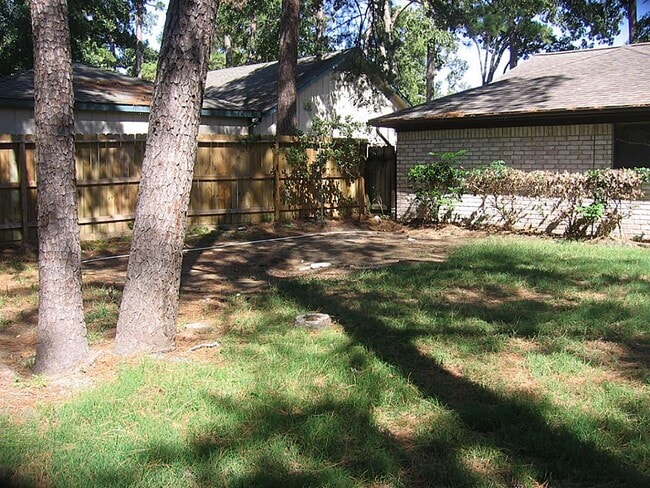 Building Photo - 25407 Tuckahoe Ln