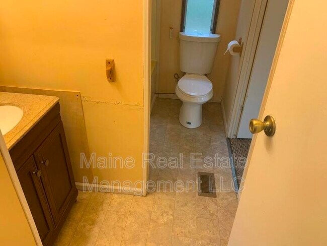 Building Photo - 3 Sweet Fern Dr