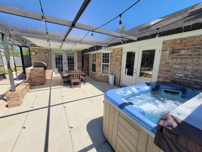 Building Photo - 3902 India Cove