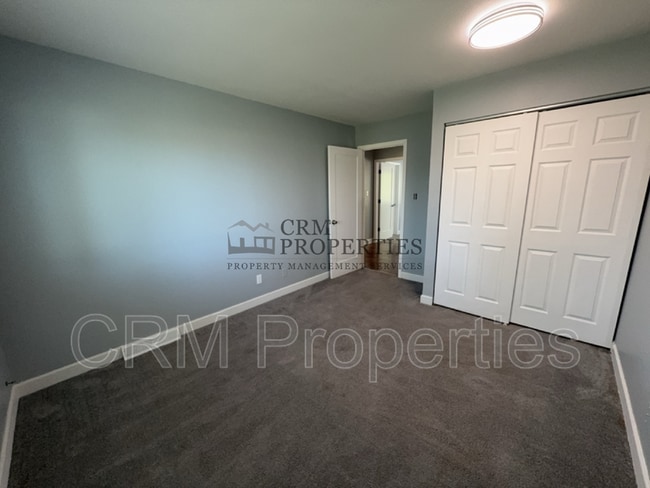 Building Photo - 42024 Hamilton Ct