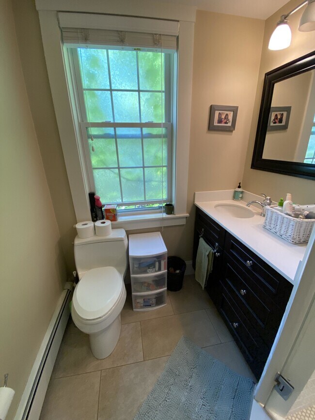 Building Photo - 2 S Cedar Pl