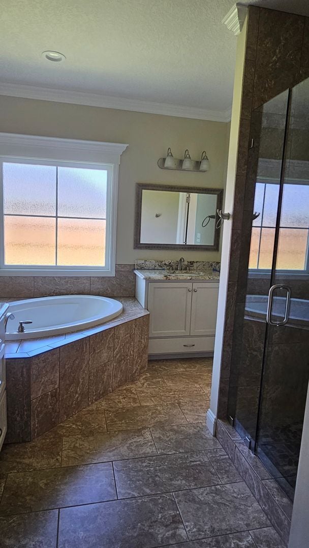 Building Photo - Knights Landing four bedroom home