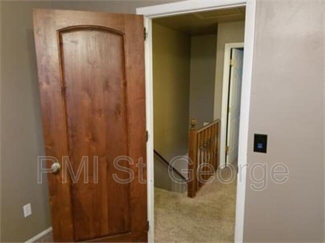 Building Photo - 1749 W 1020 N