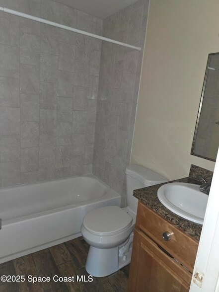 Building Photo - 6417 Ridgewood Ave