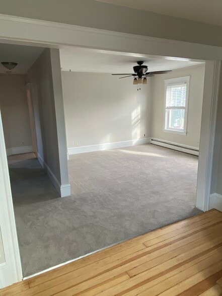 Building Photo - 51 Buckthorne Ave