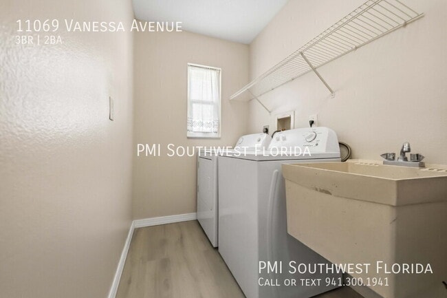 Building Photo - 11069 Vanessa Ave