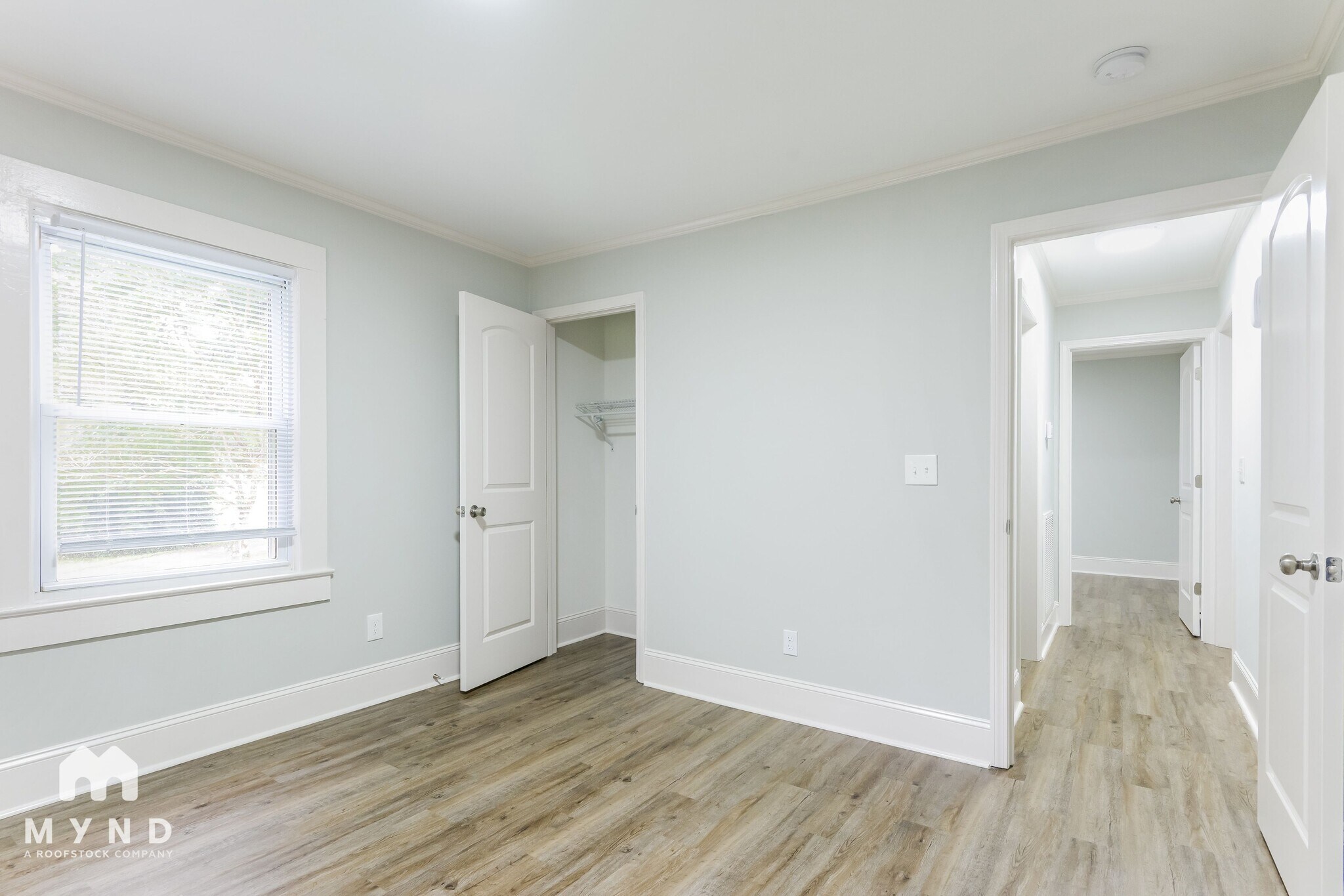 Building Photo - 400 Cherry St