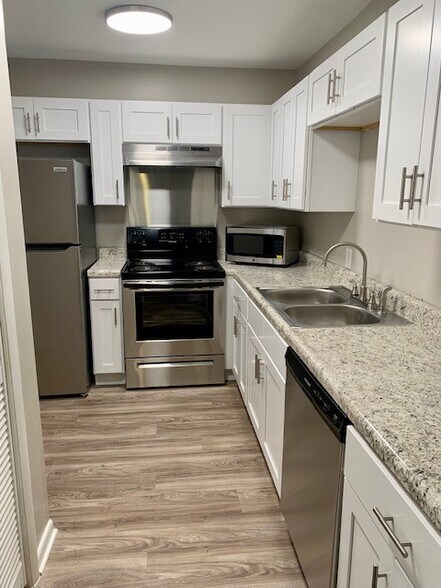 Building Photo - Bransford on Berry