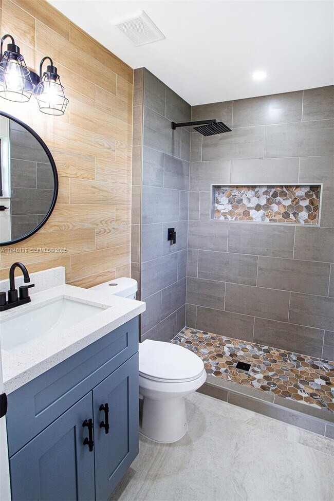 Building Photo - 9431 Boca Cove Cir