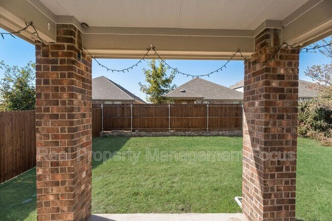 Building Photo - 203 Rocky Rd