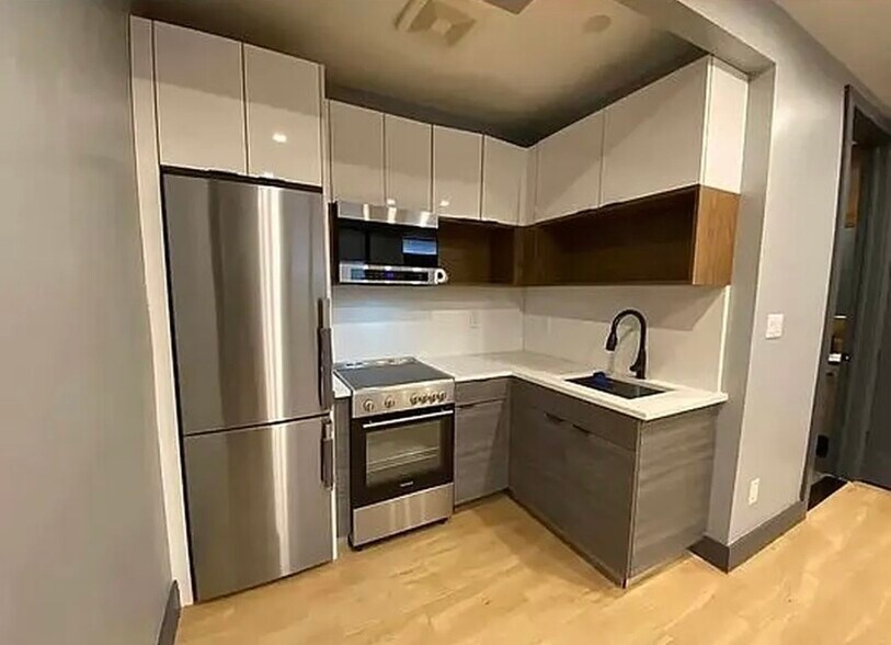 Building Photo - 314 Sumpter St