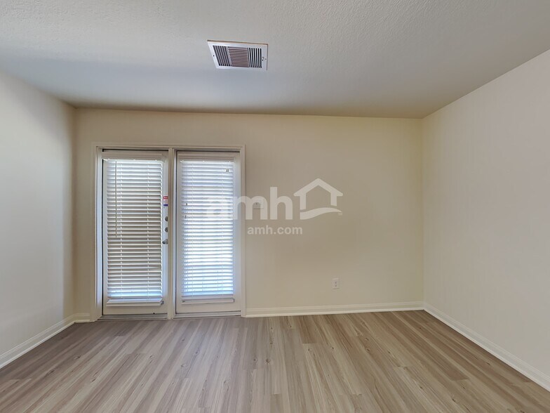 Building Photo - 22422 Bauer Canyon Dr