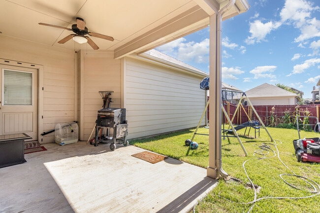 Building Photo - 613 Wounded Knee Dr