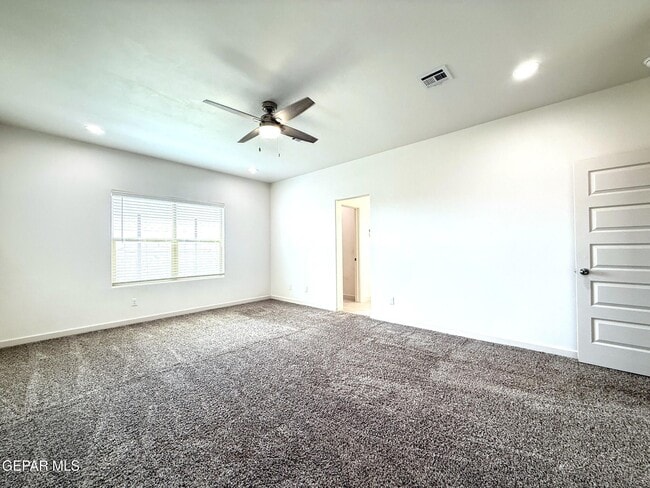 Building Photo - 7792 Enchanted Pk Dr
