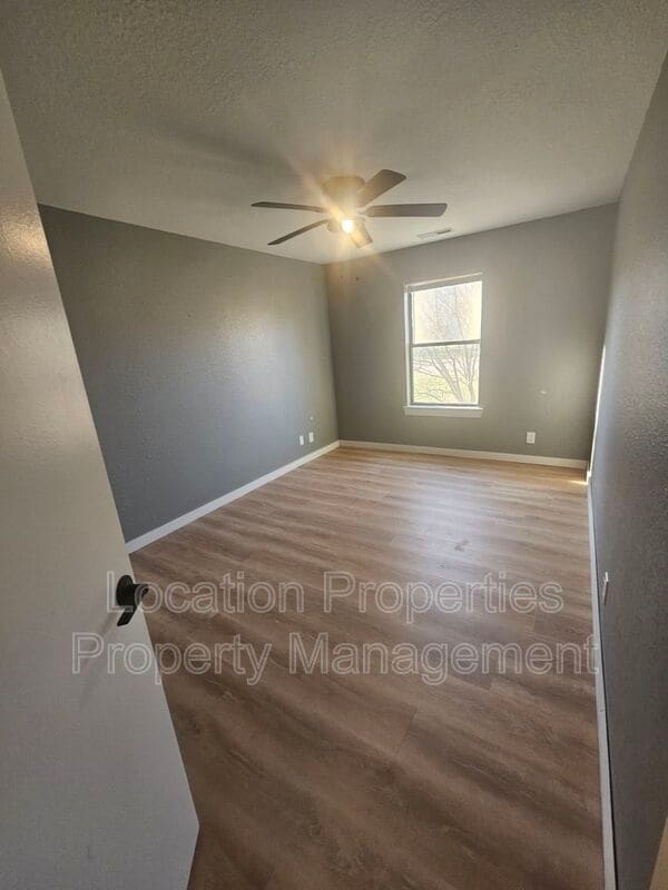 Building Photo - 950 Monterey Way