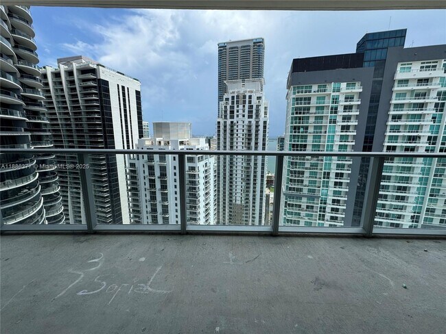 Building Photo - 1100 S Miami Ave