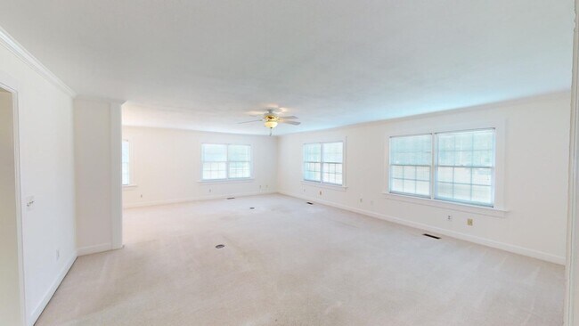 Building Photo - 2401 Patterson St