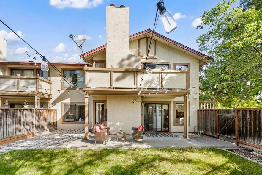 Building Photo - 874 Cherry Glen Cir