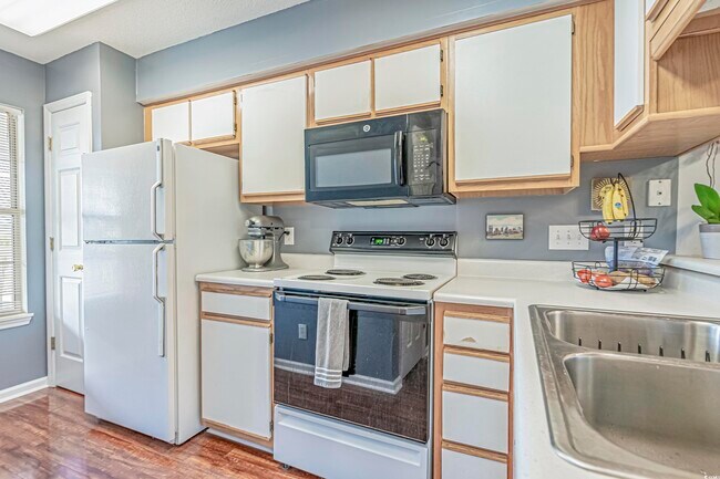 Building Photo - 4930 Windsor Green Way