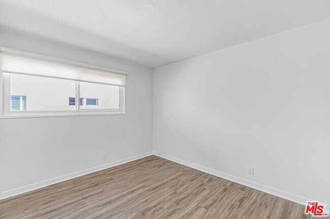 Building Photo - 1323 11th St