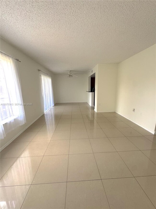 Building Photo - 3252 Coral Lake Ln