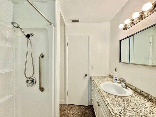 Building Photo - 10932 104th Ave