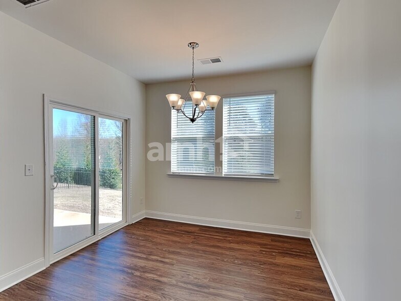 Building Photo - 115 Hazel Pk Dr