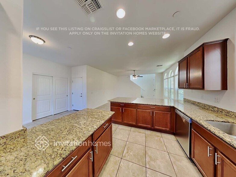 Building Photo - 1407 S Moccasin Trail