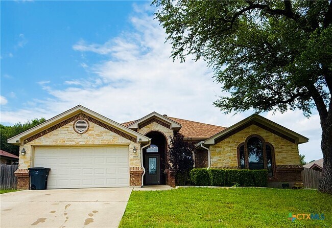 Building Photo - 6403 Flag Stone Dr