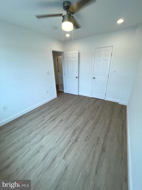 Building Photo - 1718 Lang Pl NE