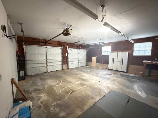 Building Photo - 12607 S Pope Lick Rd