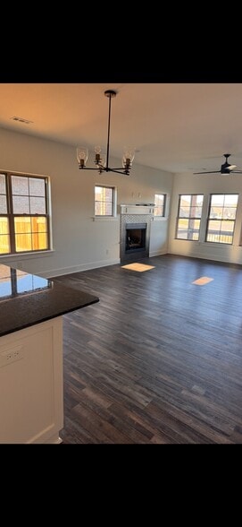 Building Photo - 222 Nebo St