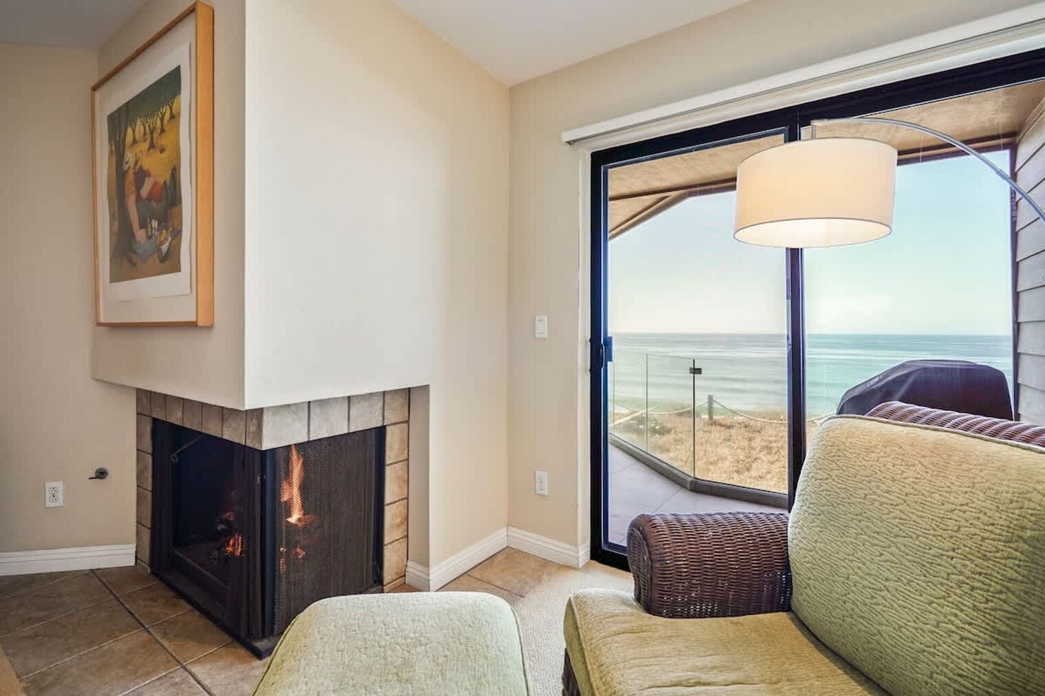 Building Photo - 239 S Helix Ave