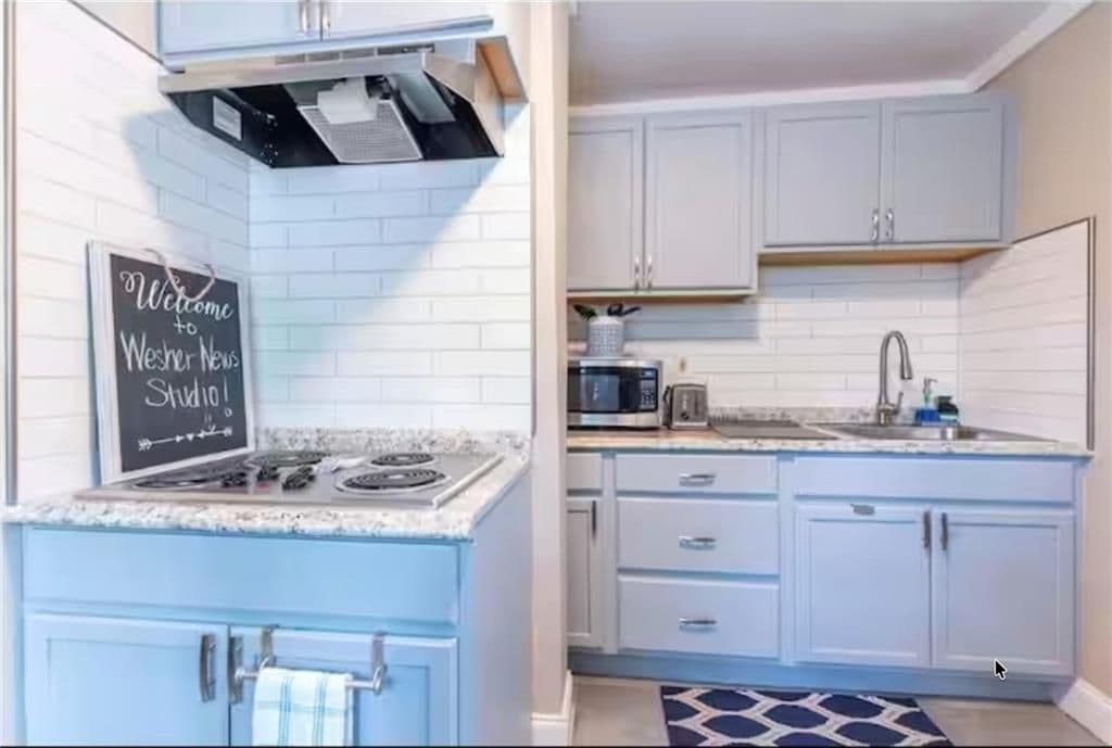 Building Photo - 235 Walnut St NW